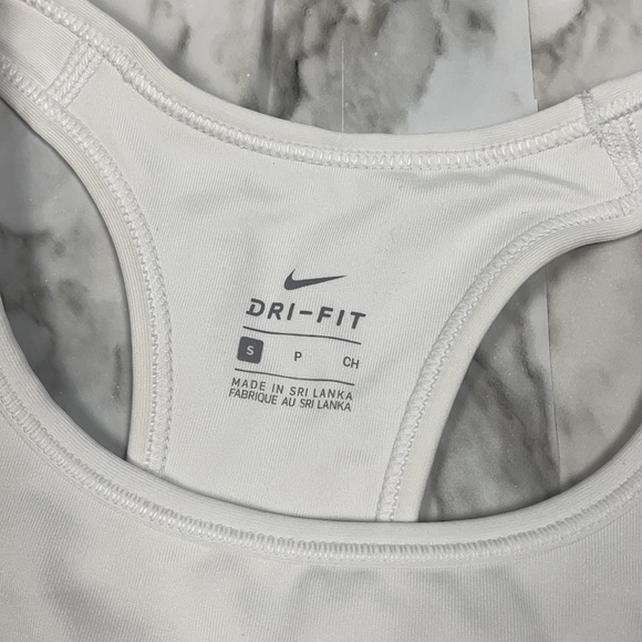 Nike Victory White Sports Bra - Picture 3 of 4